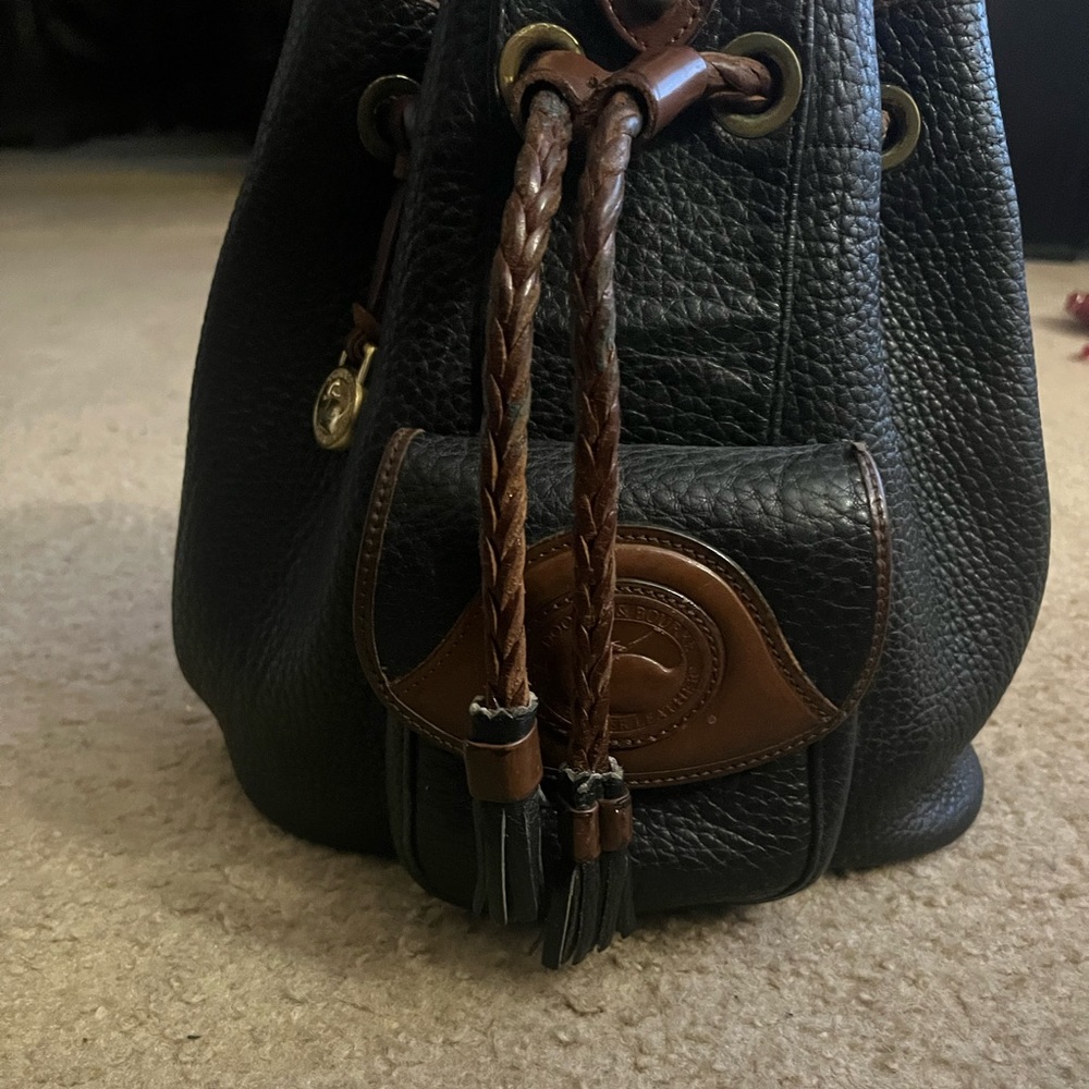 Dooney&Bourke - Picture 2 of 6